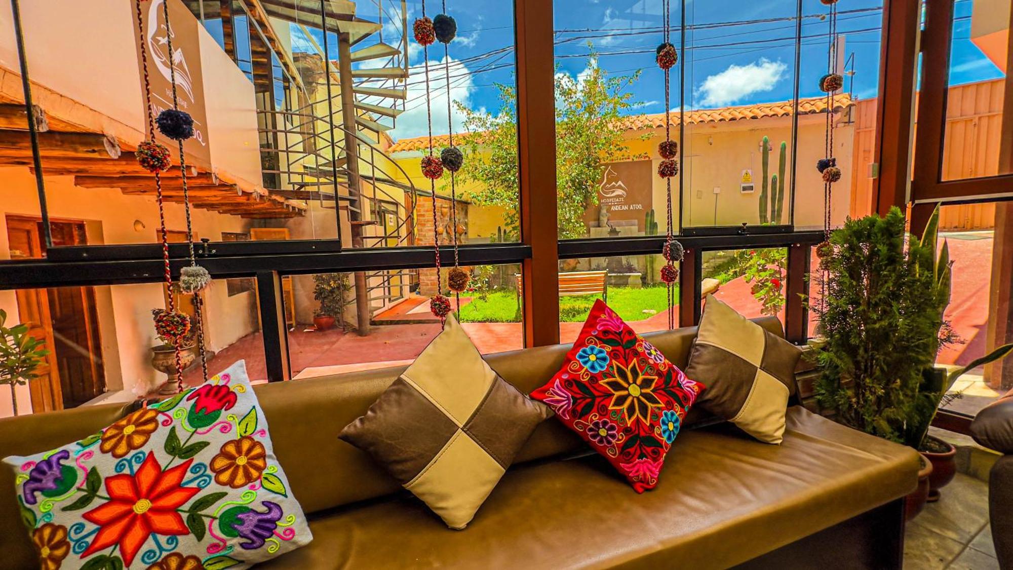 Andean Atoq Hostel Cuzco Exterior photo