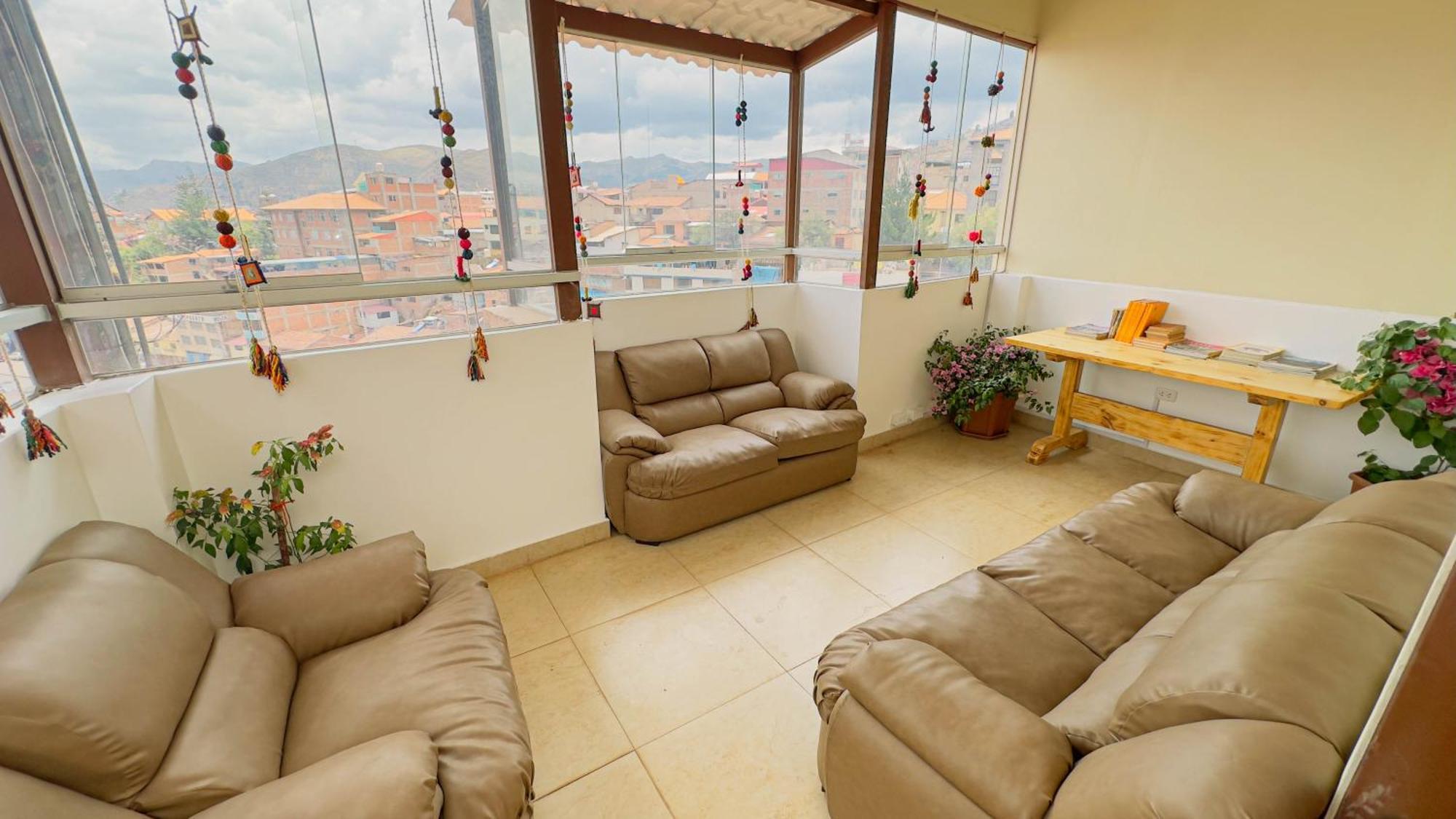 Andean Atoq Hostel Cuzco Exterior photo
